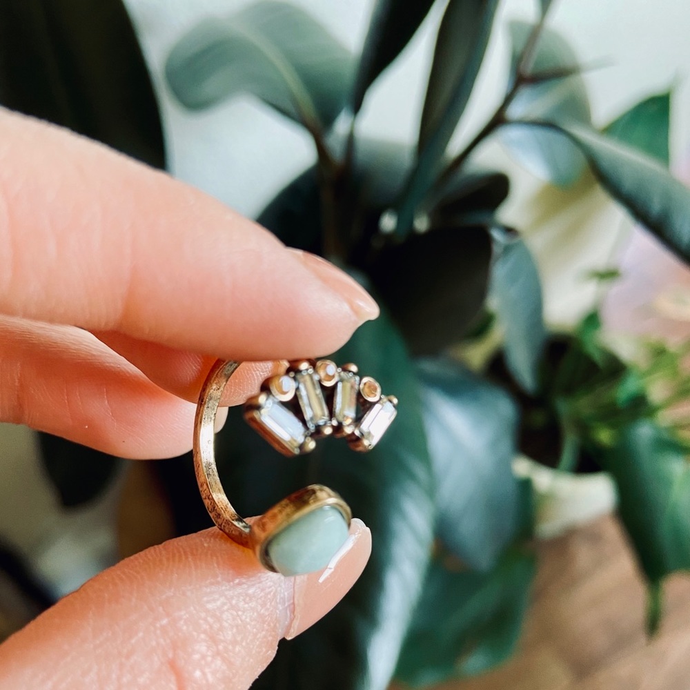 🌿 Stone Crystal Statement Ring / Adjustable ▪️ - Picture 3 of 4